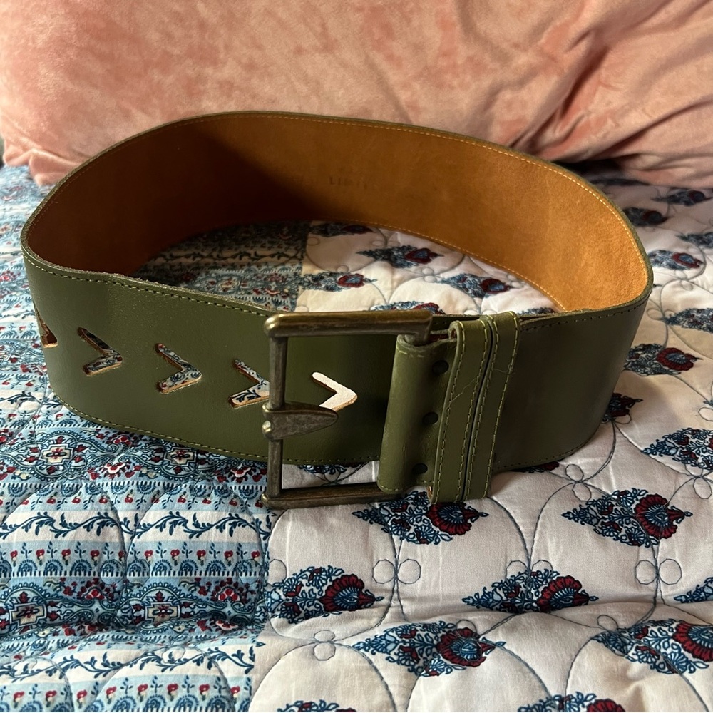 Limited Express Heart Belt
